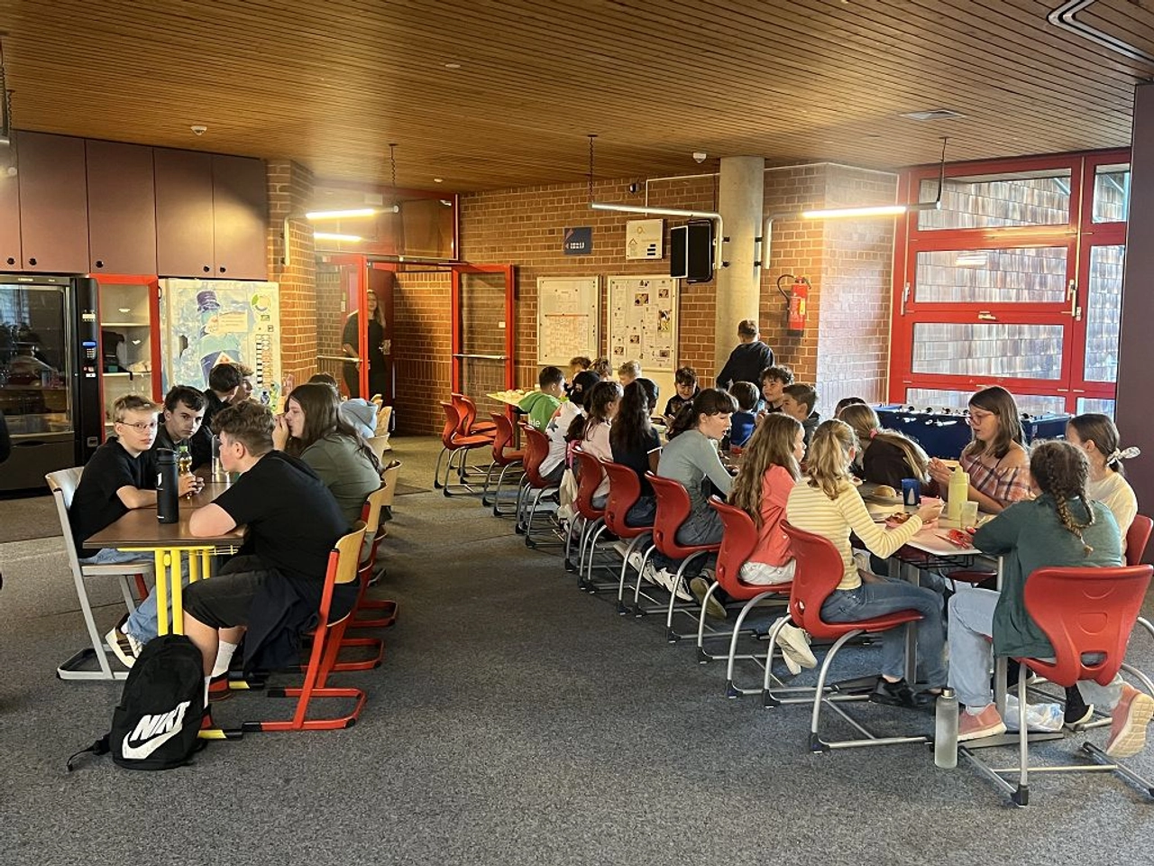 Schulstart mit Frühstück und Wandertag
