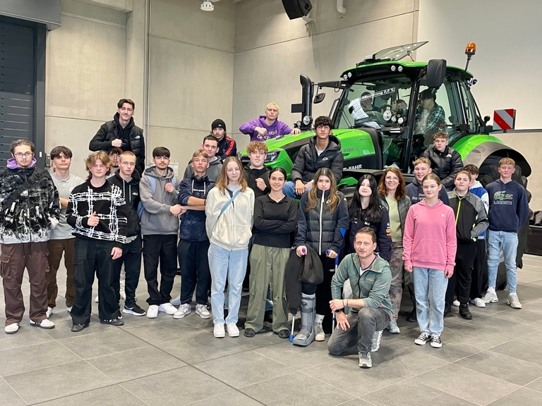 Betriebsbesichtigung der Firma „Deutz Fahr“