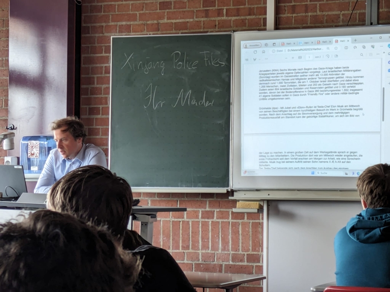 Nachrichtenkompetenz: Schule gegen Fake News