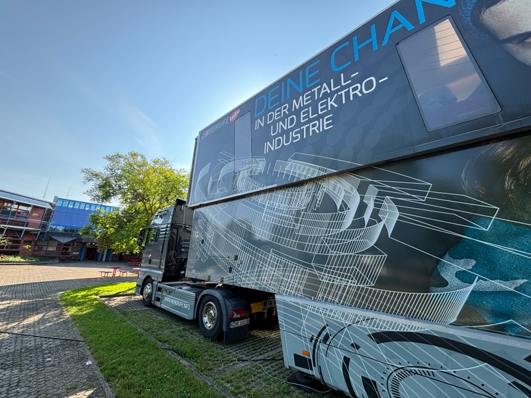 M+E InfoTruck macht Halt